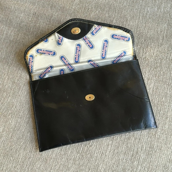 Vintage black leather envelope style clutch bag by Philippe - Picture 3 of 6